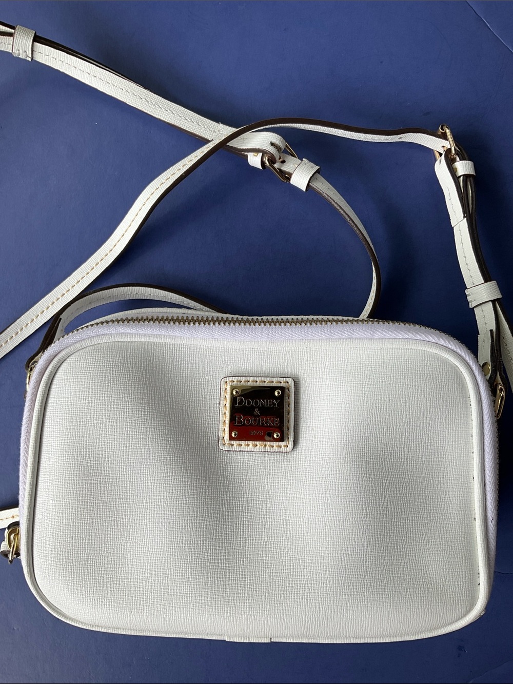 Dooney & Bourke small white purse